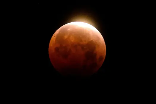 What’s Up With the Moon Tonight? See When & Where to Watch It